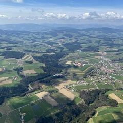 Flugwegposition um 09:19:34: Aufgenommen in der Nähe von Riegersberg, Österreich in 1586 Meter